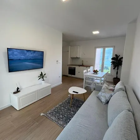 Laura Apartment