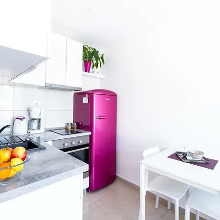 Laura Apartment