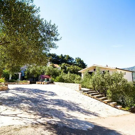 Laura * Korcula Town